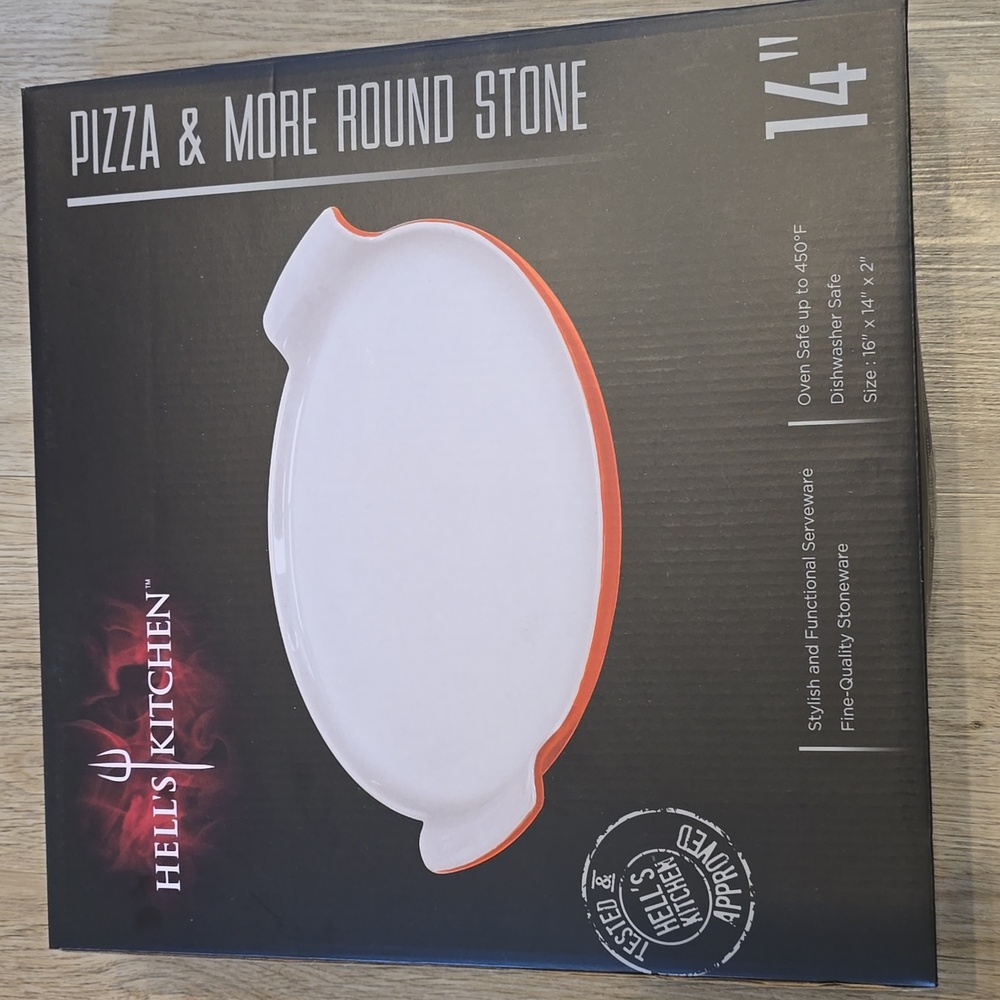 New White and Red Round Pizza Stone
